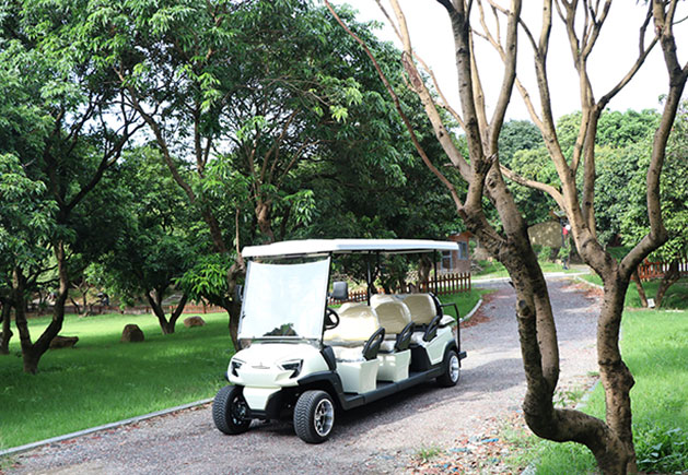 MK1600+2 8-Sitzer Golfcart weiß MK1600+2 8-Sitzer Golfcart weiß